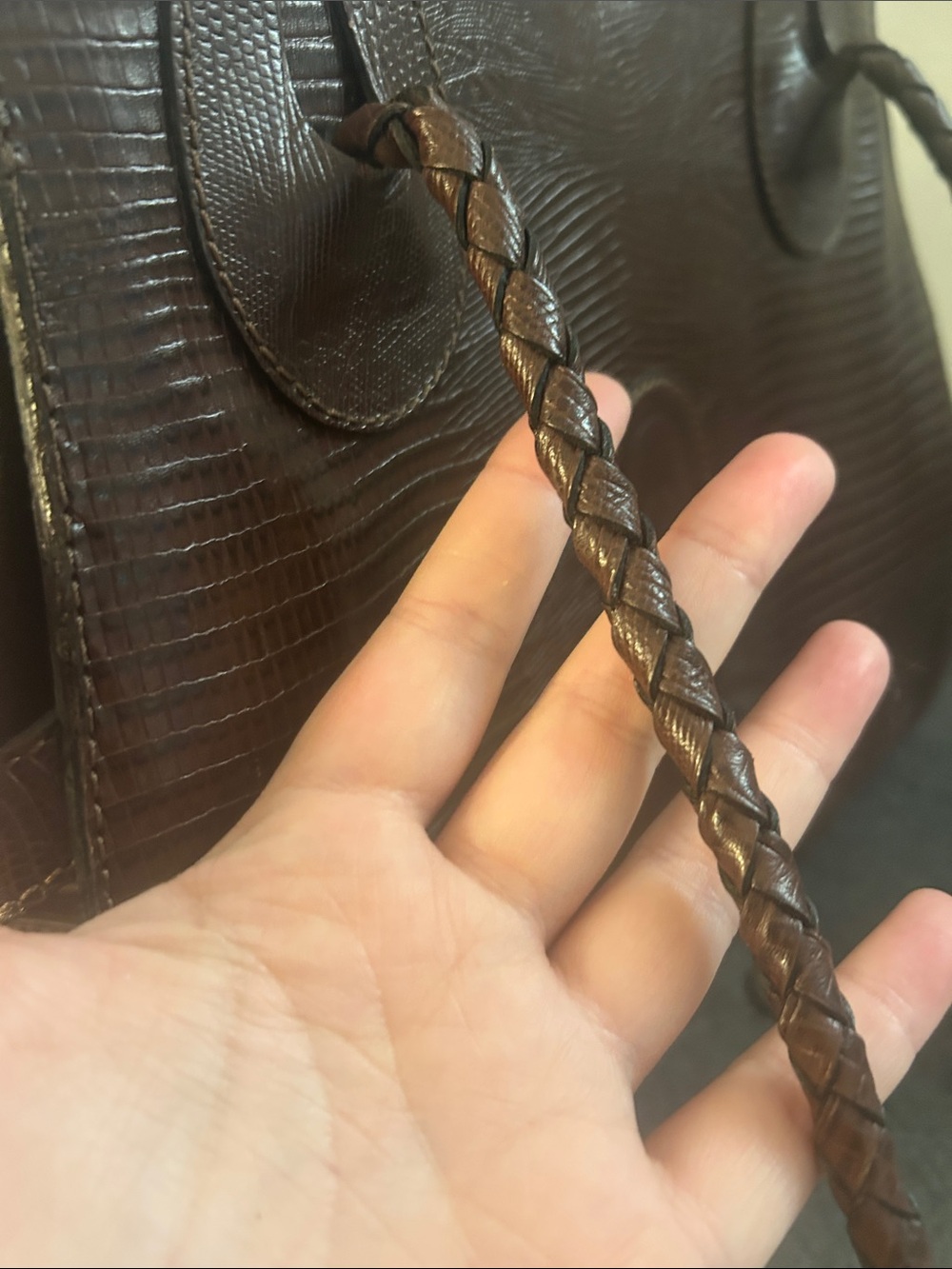 Gorgeous Vintage Leather Tote Bag - Picture 11 of 11